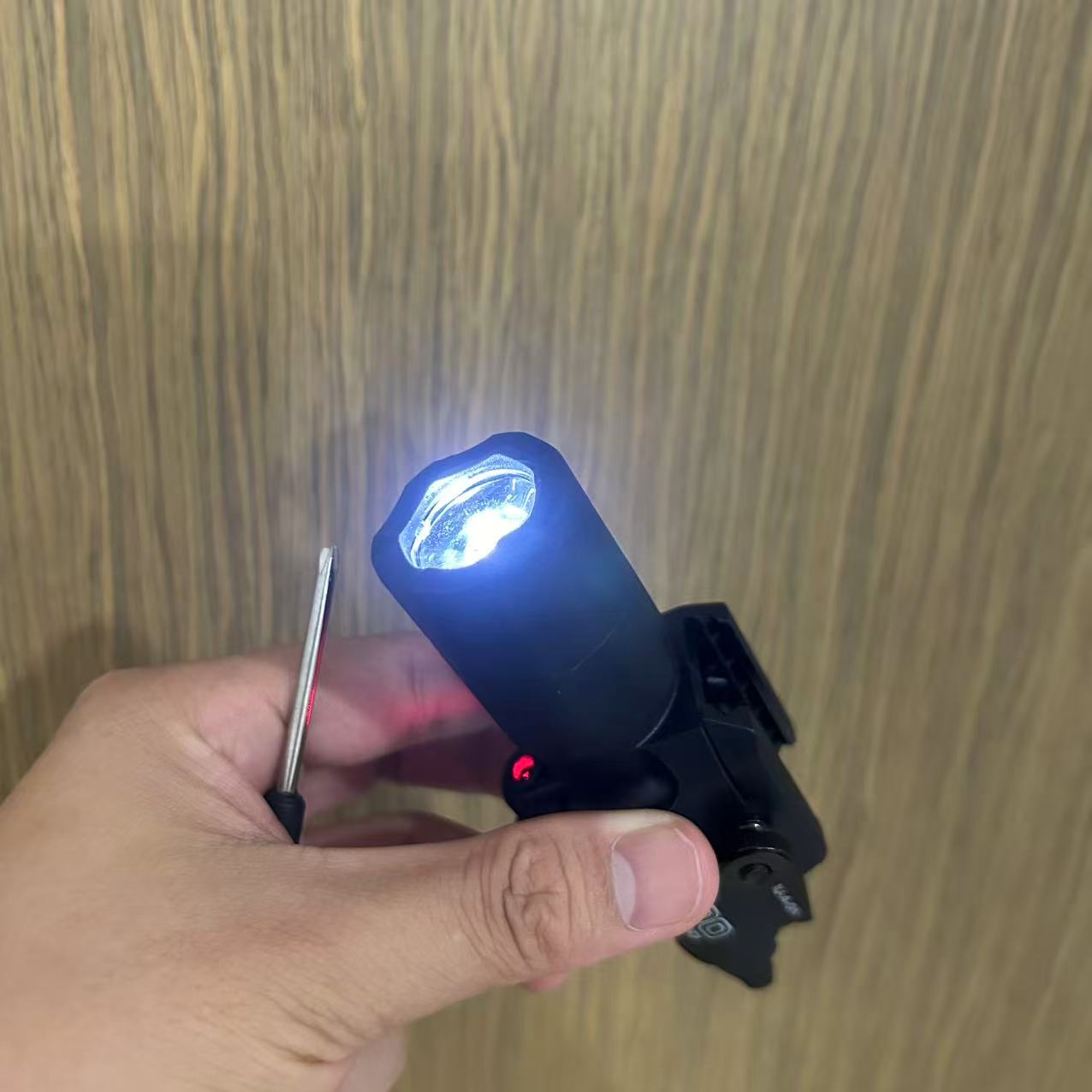 X400U Tactical Infrared Laser  - Industrial Laser Gun 评论和价格